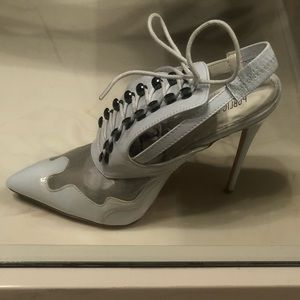 Public desire white closed toe pumps/ pointy
